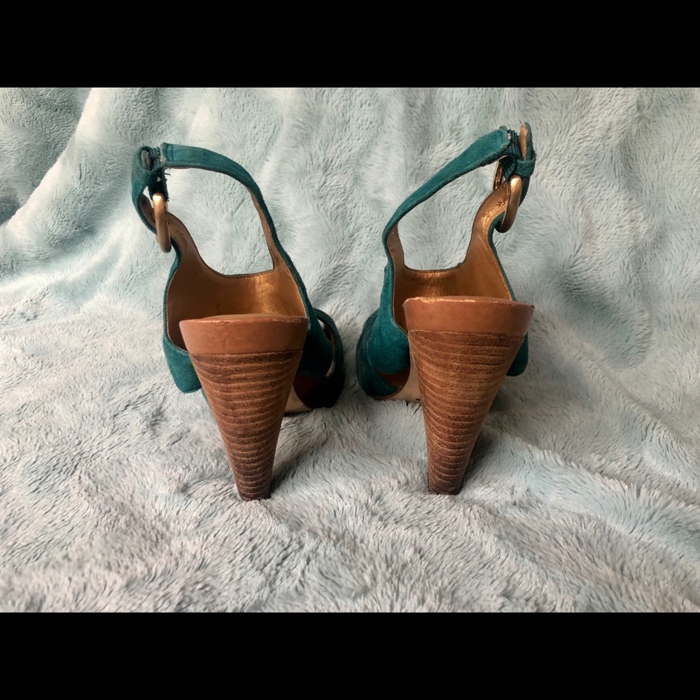 heels - Picture 5 of 6